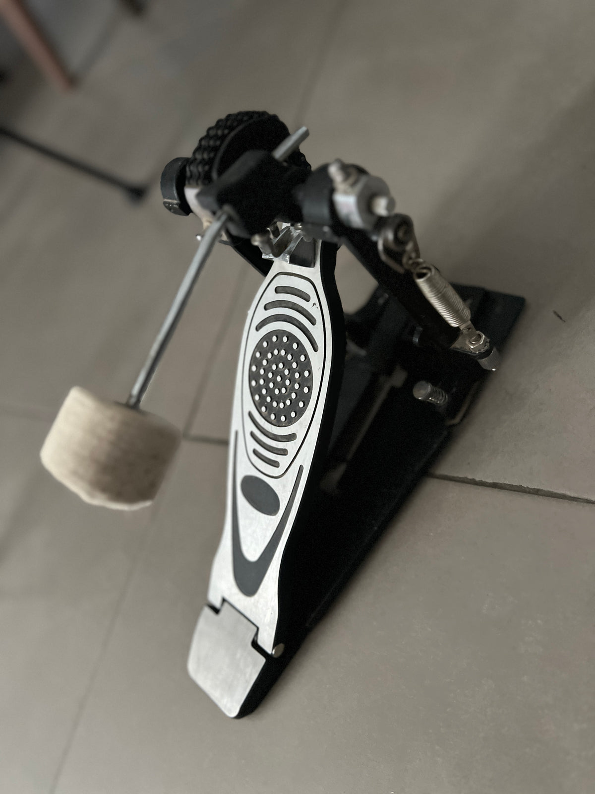 Pedal de Bombo para Batería – Transmisión por Cadena