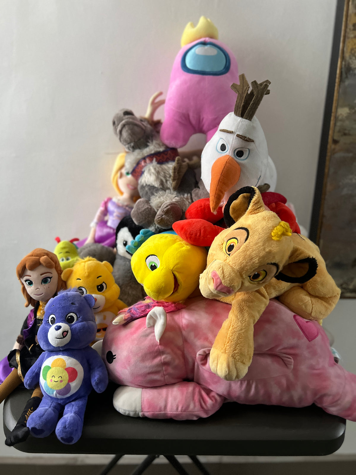 Lote de Peluches y Personajes – Disney, Frozen, Among Us y Más