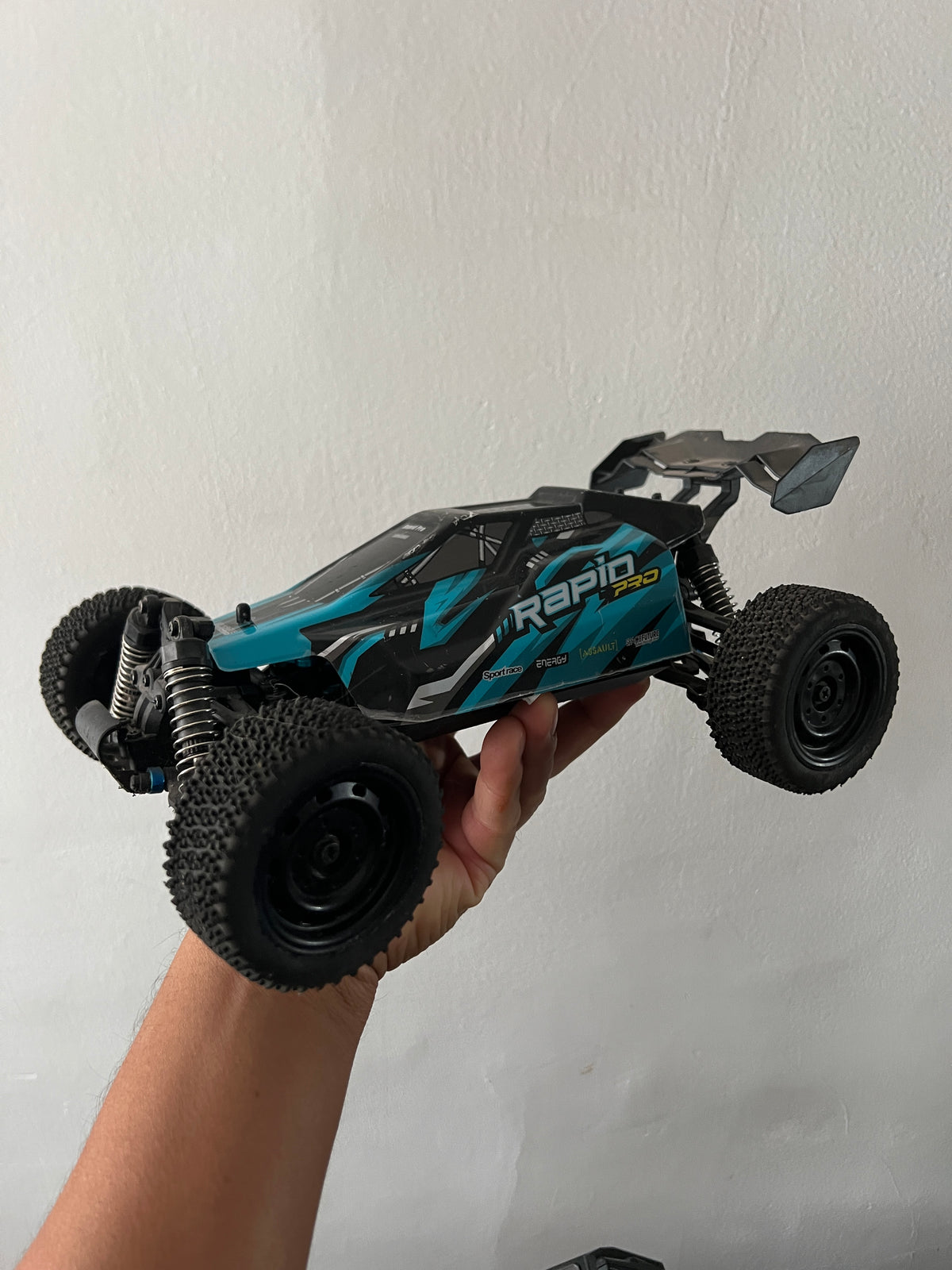 Carro RC Suchiyu SCY 16201 Pro 4x4 – Con Accesorios