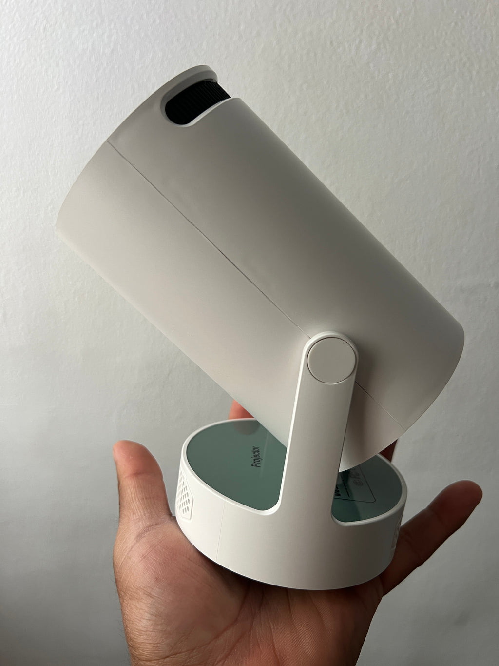 Proyector 4k, Mini Proyector Portatil con Android, Proyectores Inteligente