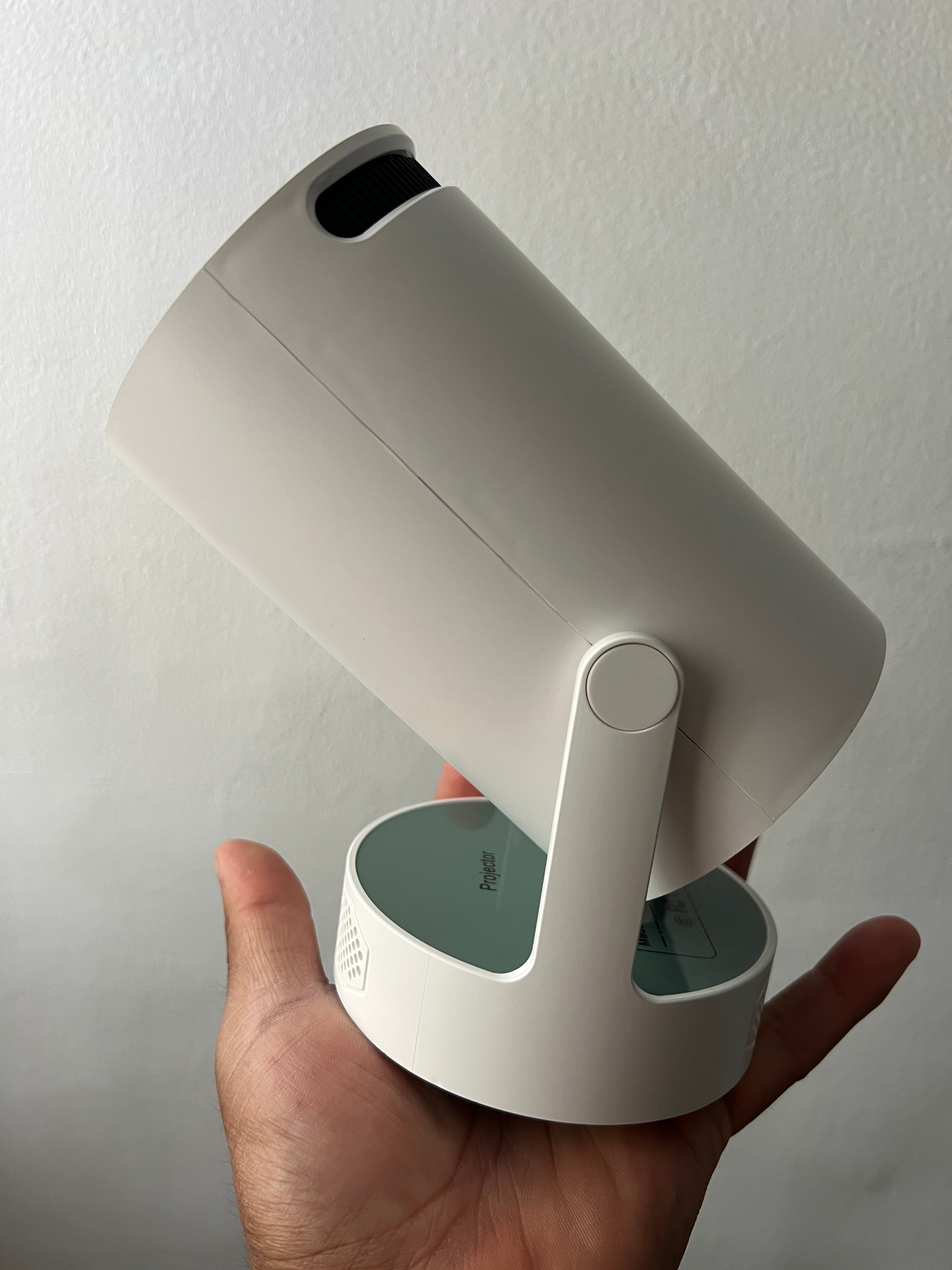 Proyector 4k, Mini Proyector Portatil con Android, Proyectores Inteligente